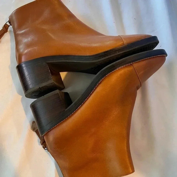 💗 Cole Haan Ankle Boots - Size 7B - Picture 3 of 4